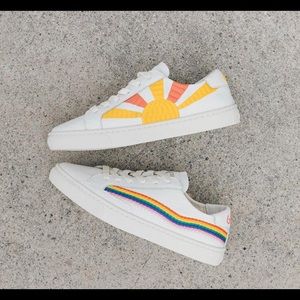 Soludos Rainbow Wave women’s sneakers